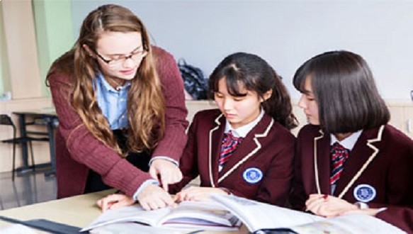 新府学外国语初中课程体系