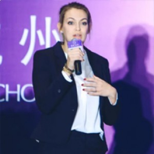 Amy Wood女士