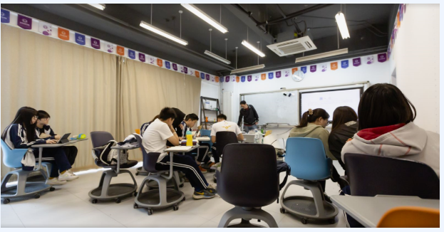 北京四中国际课程佳莲校区